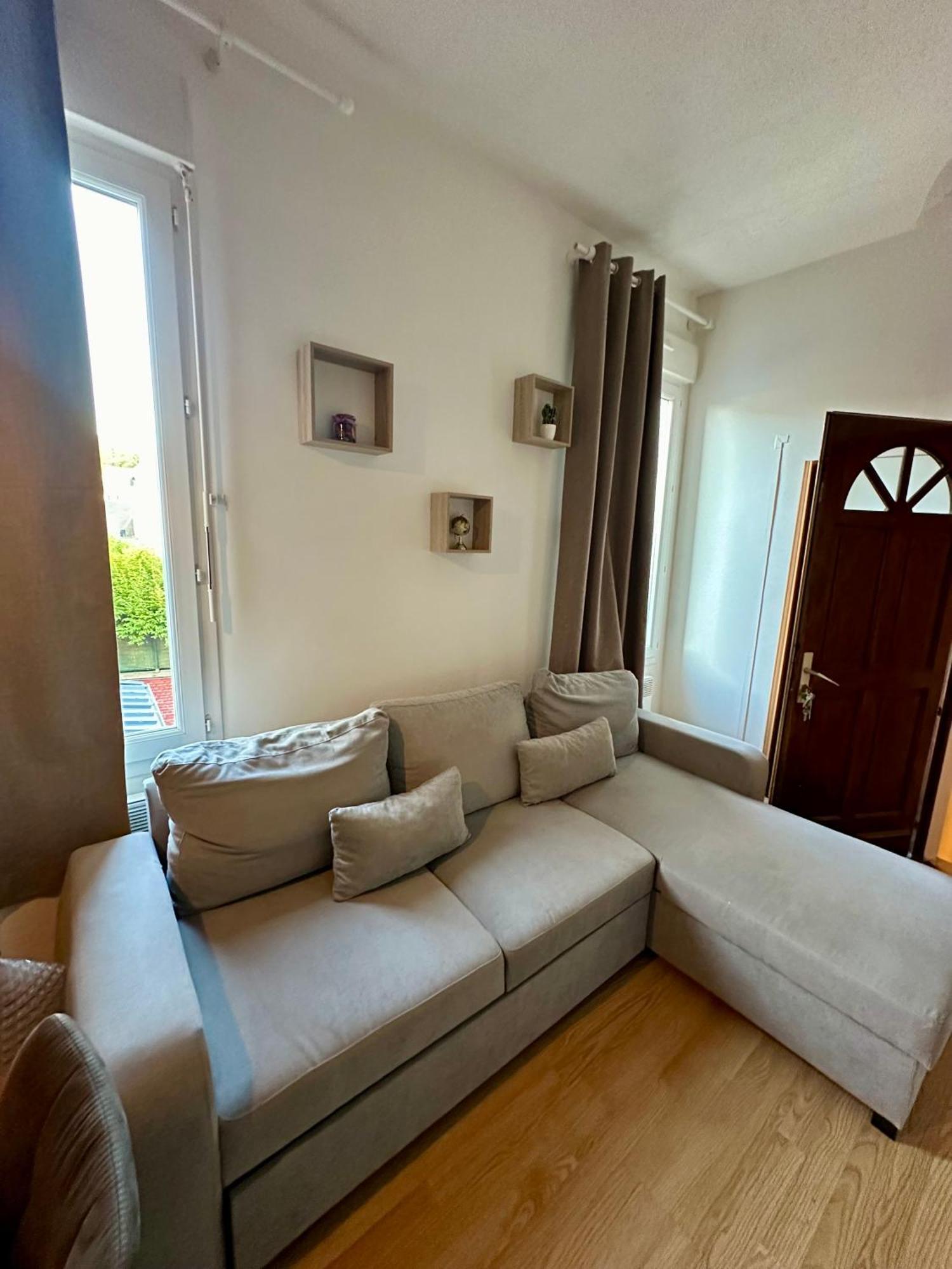 Etoile Apartment Олт Екстериор снимка